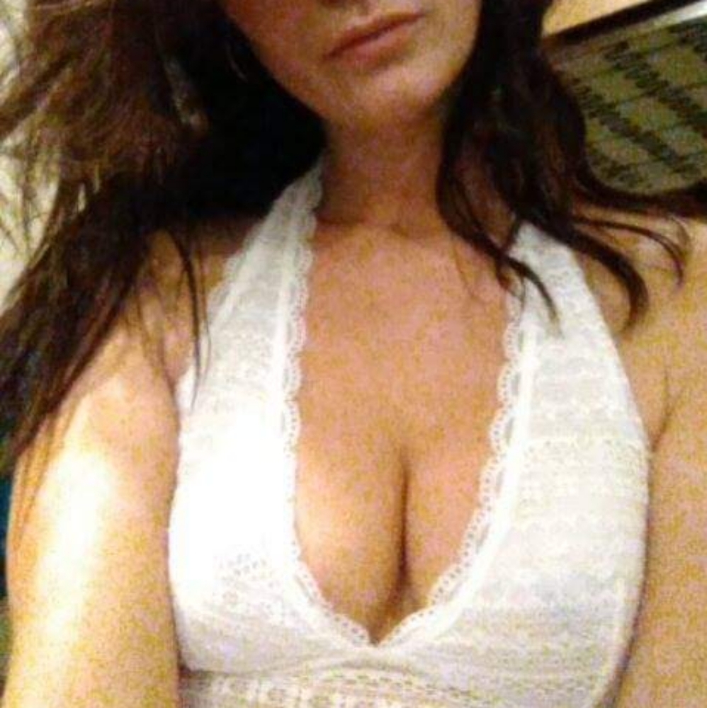 VS Plunging white lace bralette